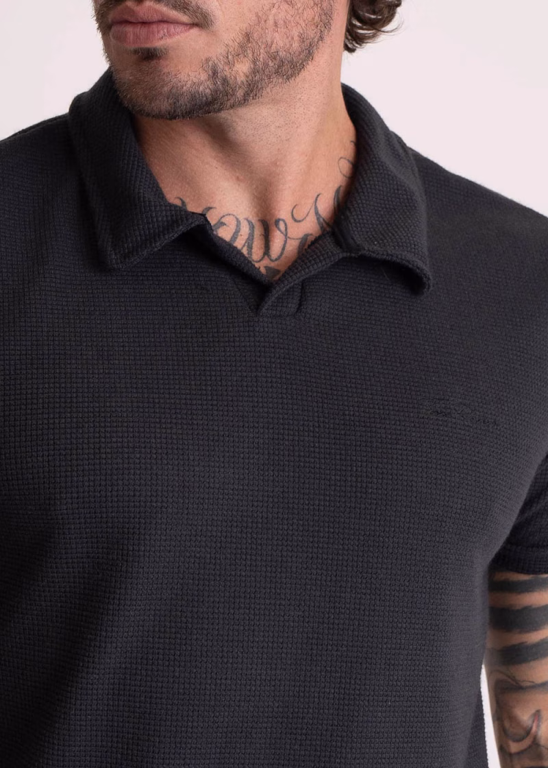 Camisa Masculina Gola Polo Bordada signature texture Preto - Imagem 4